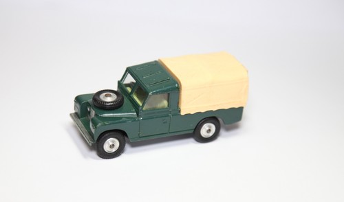 Corgi 438 land rover 109 - land,