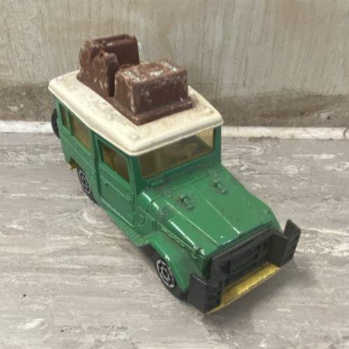Land rover vintage green - land,