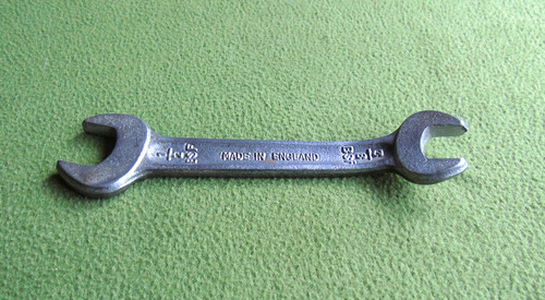 Vintage land rover tool - vintage,